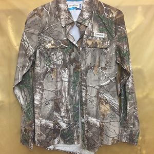 Magellan real tree cammo design fishing shirt